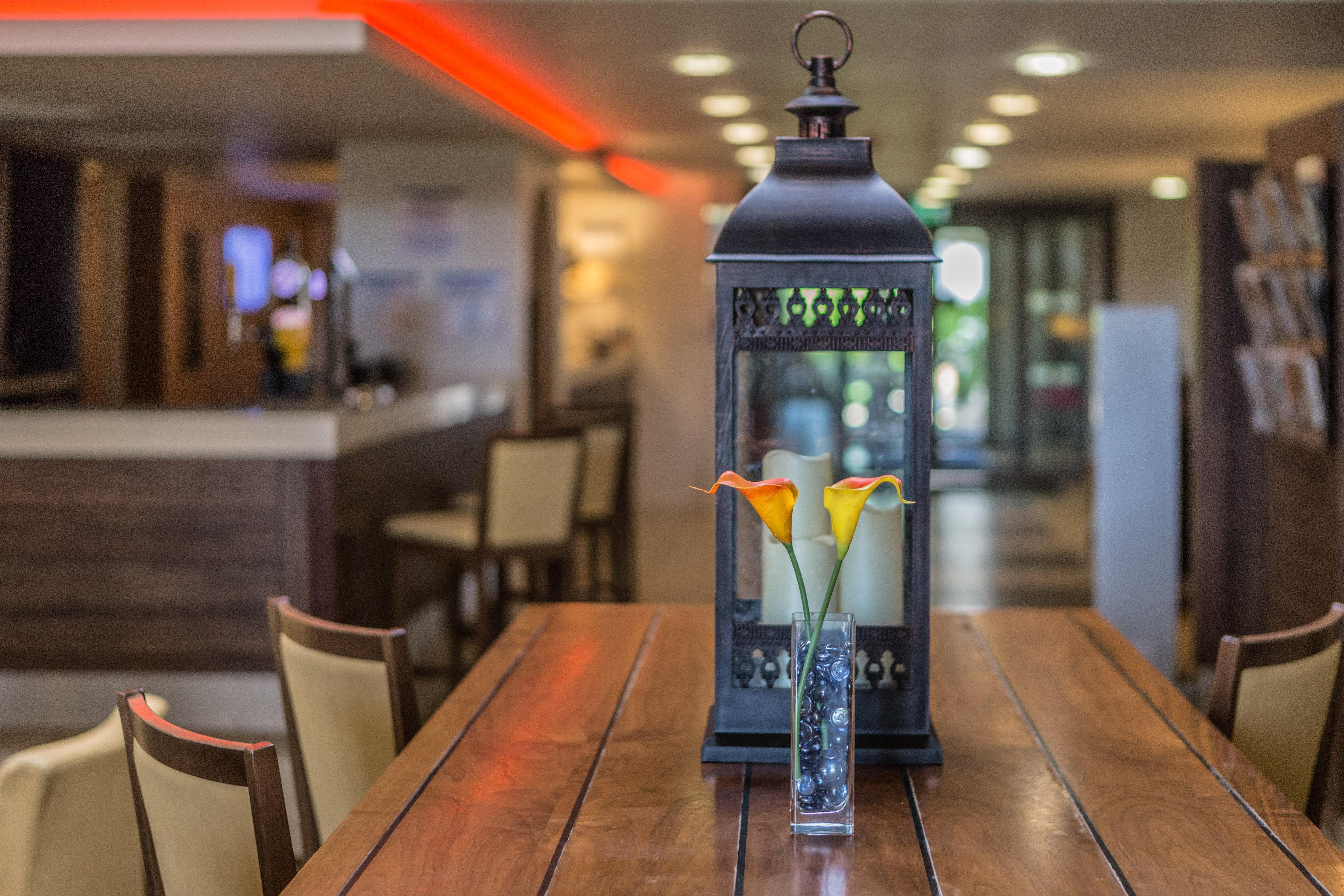 Holiday Inn Express Colchester By Ihg Exterior photo